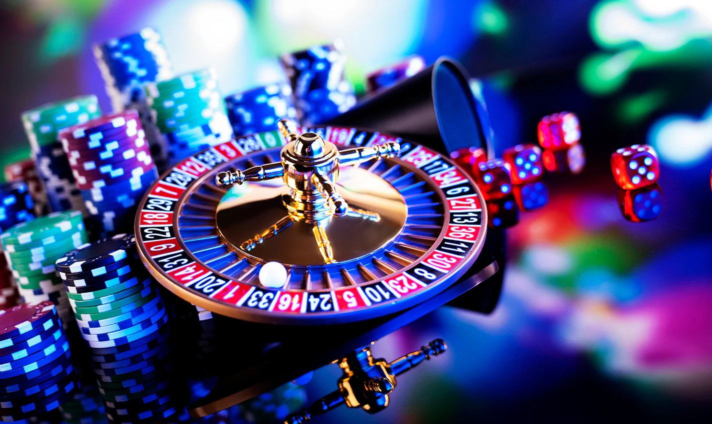 lucky9 မိုဘိုင်းအက်ပ်တွင် Slots နှင့် Esports ဂိမ်းများ ကစားနေသောမြင်ကွင်း